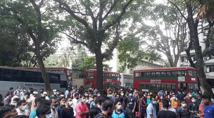 স্বপ্ন যাচ্ছে বাড়িতে, জগন্নাথের গাড়িতে