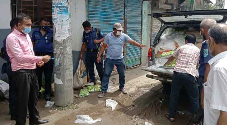 পলিথিন তৈরির কারখানায় অভিযান, জরিমানা