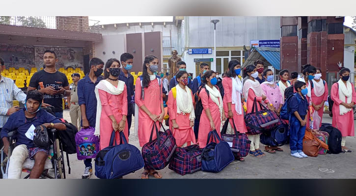 দেশে এলো পাচারের শিকার ২০ নারী ও শিশু
