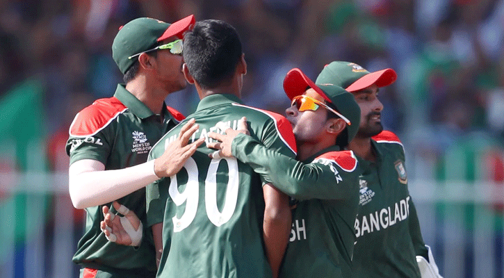 তাসকিনের ওভারে কোনো রান না করেই ফিরলেন রাসেল