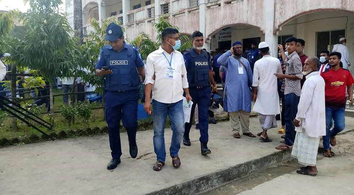 পৌর নির্বাচন: নৌকার এজেন্টসহ আটক ৩