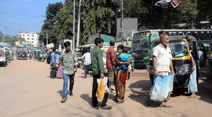 বান্দরবানে চলছে পরিবহন ধর্মঘট