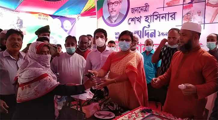 প্রধানমন্ত্রীর জন্মদিনে টিকা নিলেই মিলছে বিস্কুট-পানি