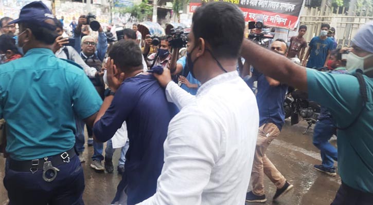 আদালত প্রাঙ্গণে ইভ্যালির গ্রাহকদের হট্টগোল, আটক ১
