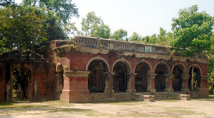 প্রাচীন ঐতিহ্য প্যারীমাধবের জোতদার বাড়ি