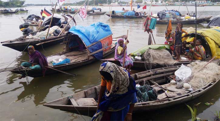 নৌকায় জীবন, নৌকায় মরণ, নৌকা থেকে লাফ দিলেই তালাক!