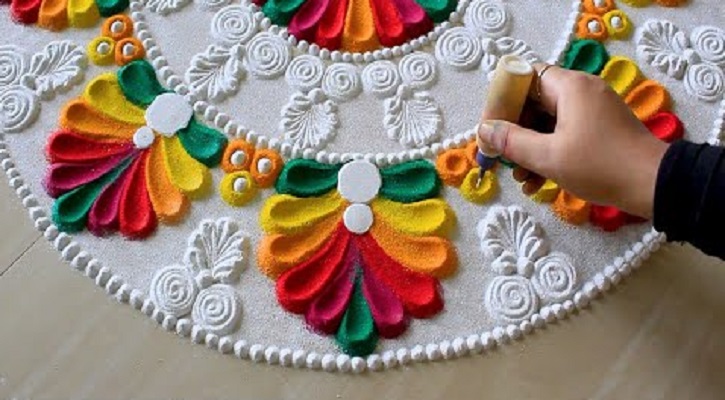 রঙিন রাঙ্গোলিতে সাজবে দীপাবলি