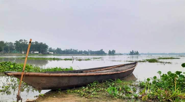 বর্ষা মৌসুমেও পানি নেই চলনবিলে