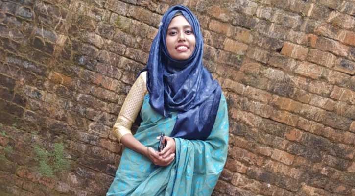 আবৃত্তি প্রতিযোগিতায় প্রথম নোবিপ্রবি’র রিন্তি