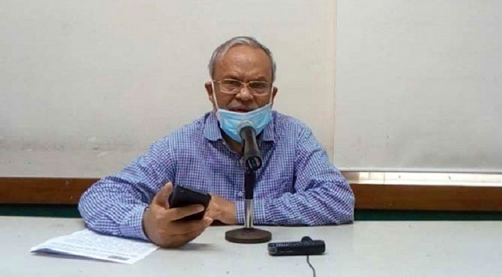 ‘তথ্যমন্ত্রী চোখেও কম দেখেন, কানেও কম শোনেন’