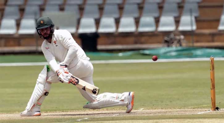 টেস্টের তৃতীয় দিনে ব্যাট করছে জিম্বাবুয়ে