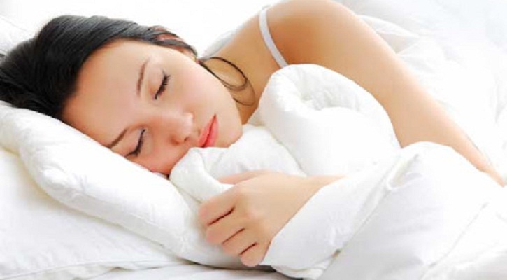 ঘাড়ব্যথা কমাতে সঠিক বালিশ বাছুন