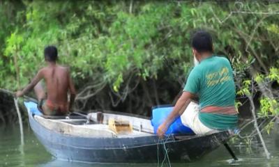 বিষপ্রয়োগে মাছ ধরার সময় ৬ জেলে আটক