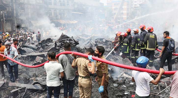 বঙ্গবাজারে অগ্নিকাণ্ড : তদন্ত কমিটি গঠনের সিদ্ধান্ত