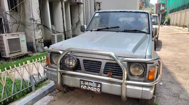 সচিবালয় থেকে সরলো বাবরের গাড়ি