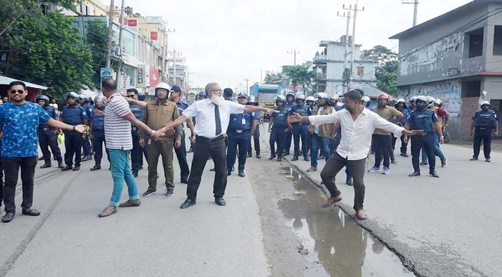 নোয়াখালীতে বিএনপির পদযাত্রায় পুলিশের বাধা