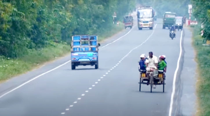 বদলে গেছে নওগাঁর যোগাযোগ ব্যবস্থা