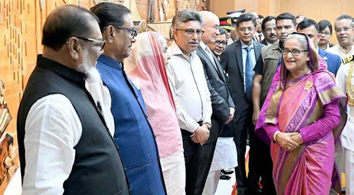 সুইজারল্যান্ডের উদ্দেশে ঢাকা ছেড়েছেন প্রধানমন্ত্রী