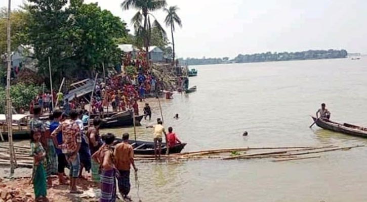 পদ্মায় গোসলে নেমে শিশুর মৃত্যু