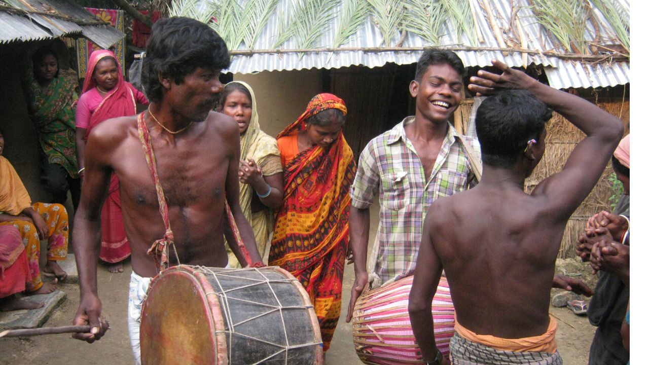 দলদলিয়ার গোড়াতদের জীবনকথা