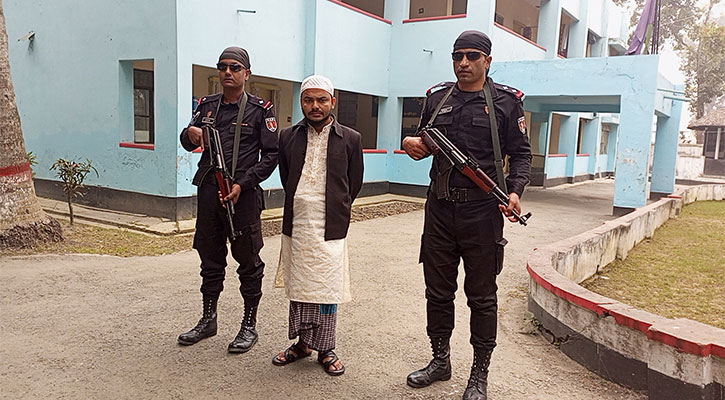 ভুয়া এনজিও খুলে কোটি টাকা আত্মসাৎ, গ্রেপ্তার ১