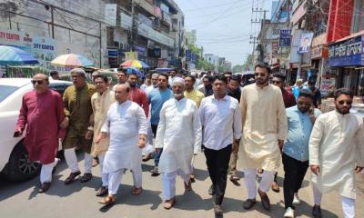 রাষ্ট্রপতির শপথে পাবনায় আনন্দ মিছিল ও মিষ্টি বিতরণ