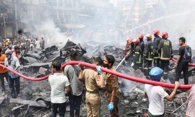 বঙ্গবাজারে অগ্নিকাণ্ড : তদন্ত কমিটি গঠনের সিদ্ধান্ত