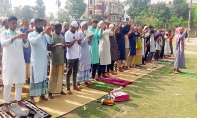 বৃষ্টির জন্য জেলায় জেলায় বিশেষ নামাজ