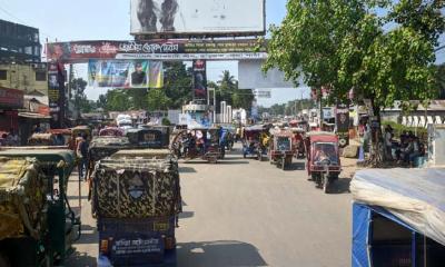 কুড়িগ্রামে চলছে ঢিলেঢালা হরতাল