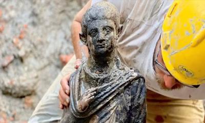 ইতালিতে পাওয়া গেছে ২৩০০ বছর আগের ব্রোঞ্জের ভাস্কর্য
