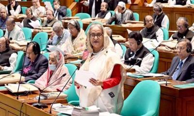 চড়াই-উতরাই পার হয়েও দেশকে এগিয়ে নিয়ে যাচ্ছি : প্রধানমন্ত্রী