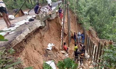 রাঙ্গামাটিতে ধসে পড়া সড়ক সংস্কারে প্রয়োজন ১৪ কোটি টাকা