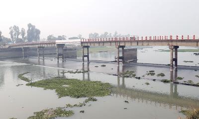 দুই বছর ধরে নষ্ট রাবার ড্যাম, বোরো নিয়ে শঙ্কায় কৃষক