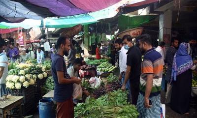 শীতের প্রভাবে কমছে সবজির দাম