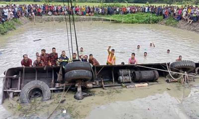 সড়ক দুর্ঘটনায় ১৭ মৃত্যু, সেই বাসচালক গ্রেপ্তার