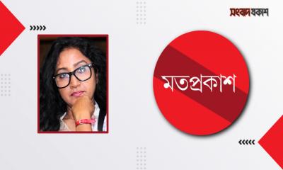 মিউমিউ করে প্রতিবাদ করার চেষ্টা করি