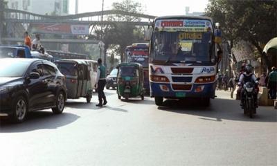 অবরোধে রাজধানীতে যান চলাচল স্বাভাবিক