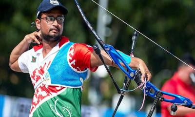 দুই বছর নিষিদ্ধ হলেন আর্চার রোমান সানা