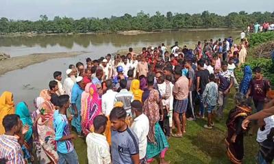 নিখোঁজের পর নদীতে মিলল দুই সন্তানসহ নারীর লাশ