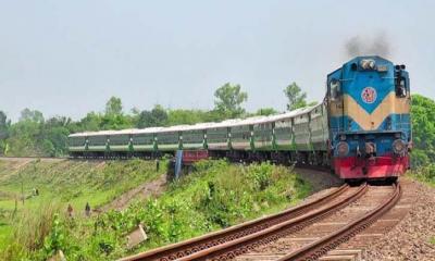 বাজার করতে বের হয়ে ট্রেনের ধাক্কায় প্রাণ গেল বৃদ্ধের