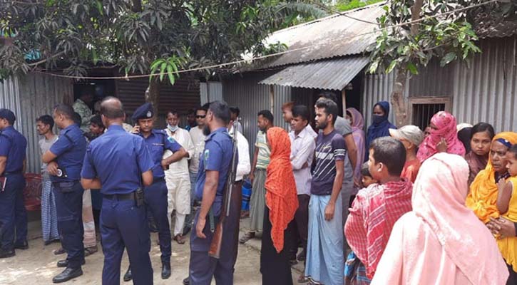 মেঝেতে স্ত্রীর লাশ, পাশেই ঝুলছিল স্বামীর মরদেহ