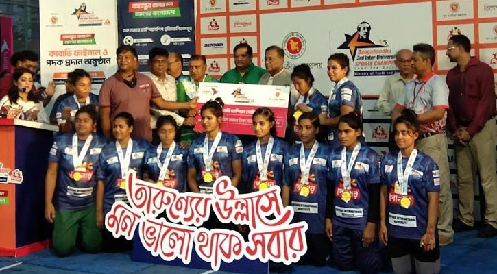 ‘তারুণ্যের প্রতিভা বিকাশে খেলাধুলার বিকল্প নেই’