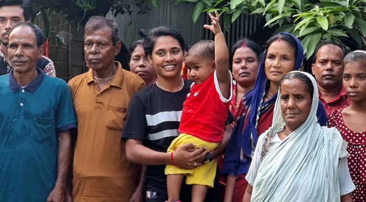 তিন জেলায় সাফজয়ী মেয়েদের সংবর্ধনা