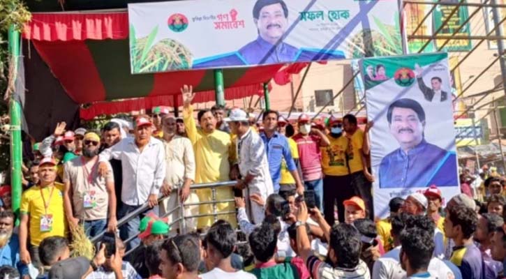 মঞ্চে ঠাঁই হয়নি সাক্কুর