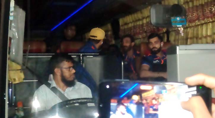 বাংলাদেশে পা রেখেছেন কোহলি-রোহিতরা