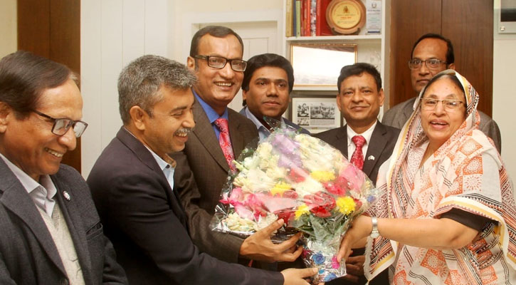 শিক্ষার্থীদের আলো দেখাতে চাই: পাবিপ্রবি ভিসি