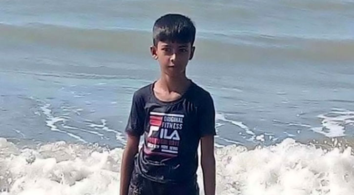 মায়ের পরকীয়া প্রেমের বলি ছেলে