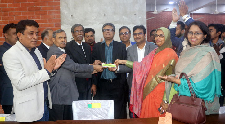 জাবিতে নবনির্মিত দুটি হলের চাবি হস্তান্তর
