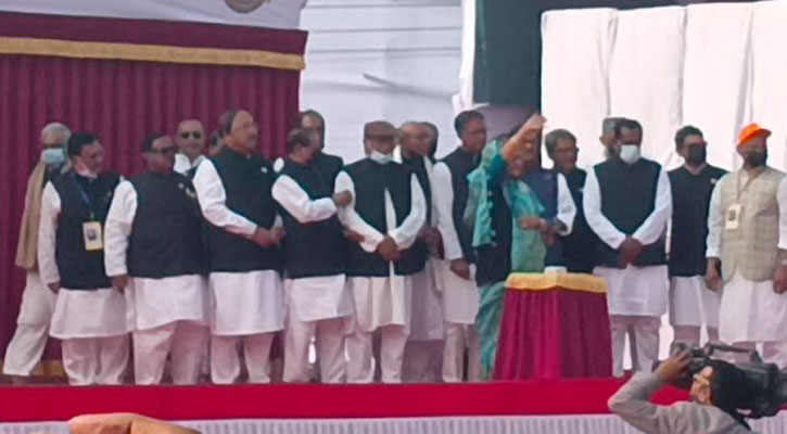 রাজশাহীর জনসভায় যোগ দিয়েছেন প্রধানমন্ত্রী