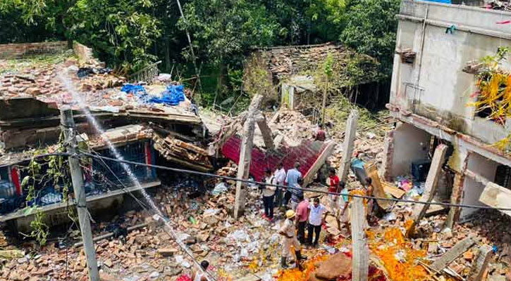 পশ্চিমবঙ্গে আতশবাজি কারখানায় বিস্ফোরণে নিহত ৭